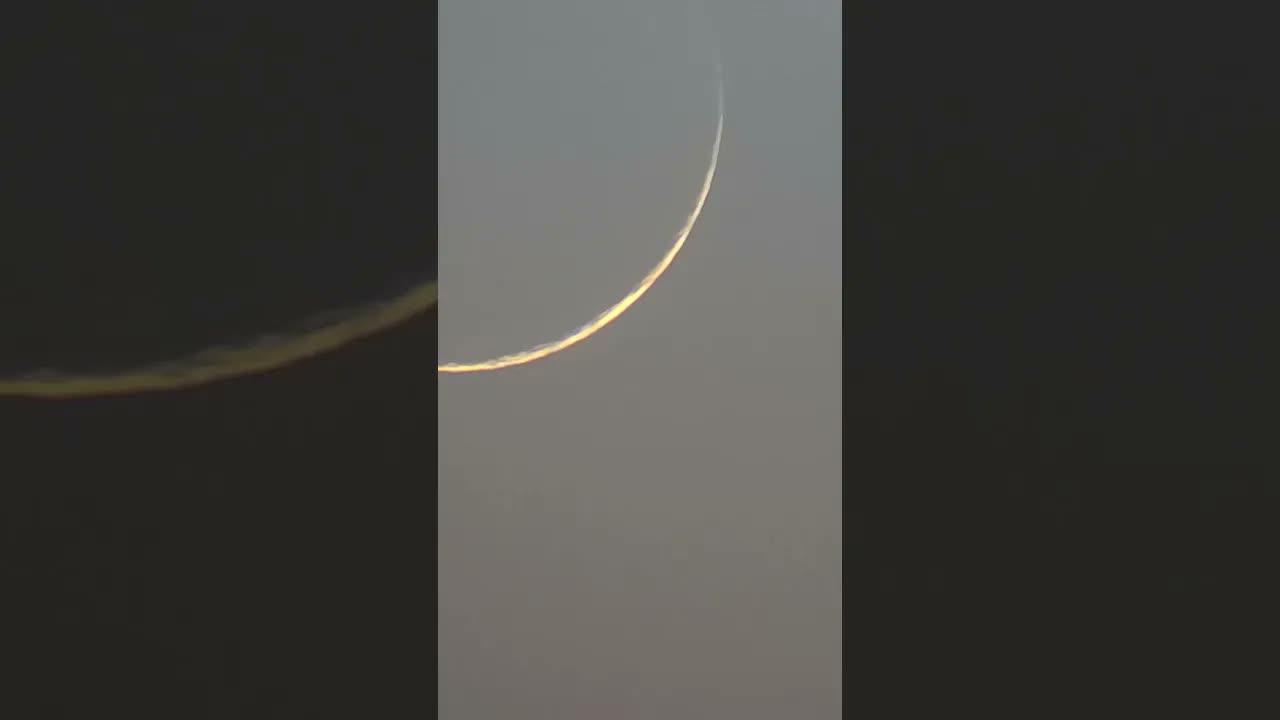 Crescent moon 1%