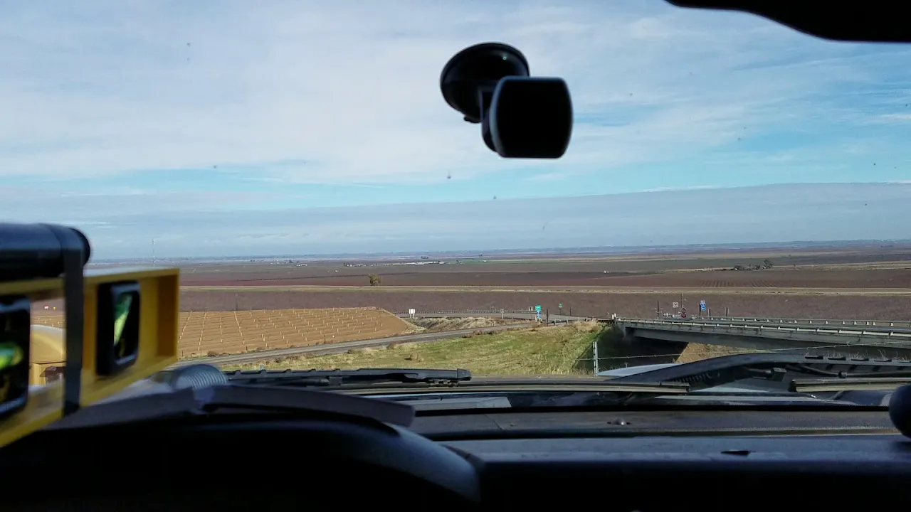 Flat Earth level sight tube lined up to horizon
